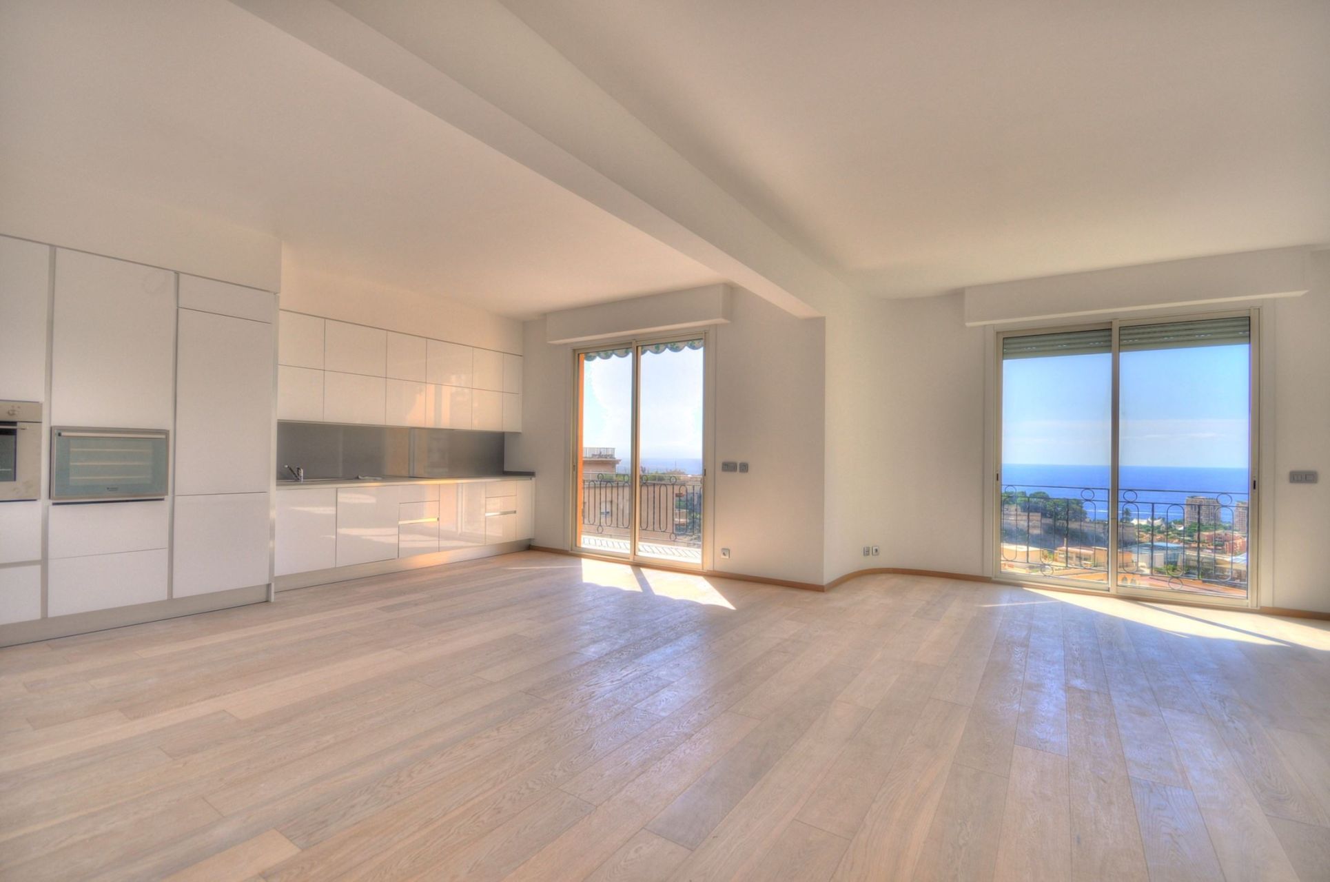 Vendita Appartamento su due piani Monaco (98000) 265 m²