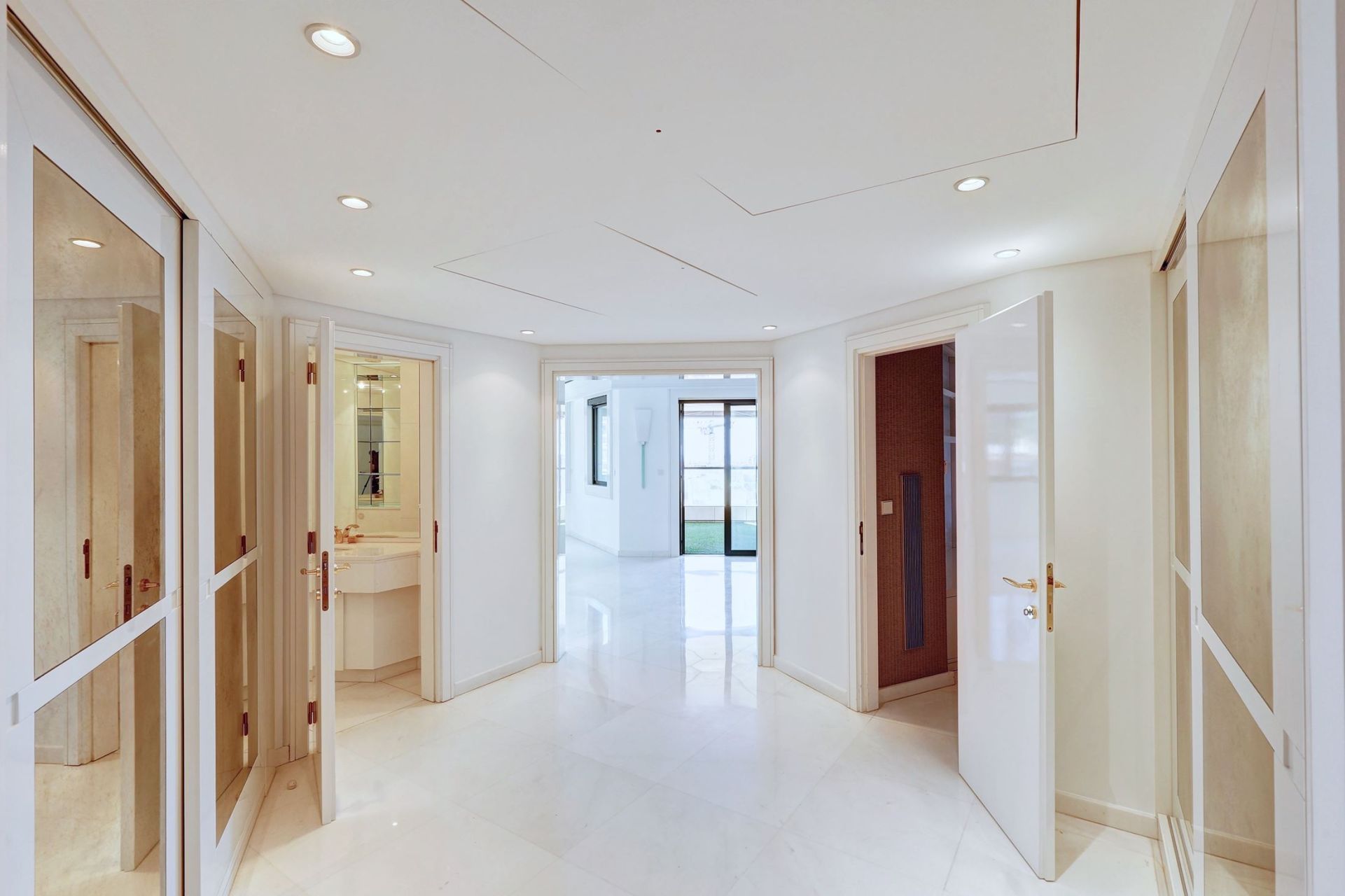 appartement 5 Pièces en vente sur MONACO (98000)