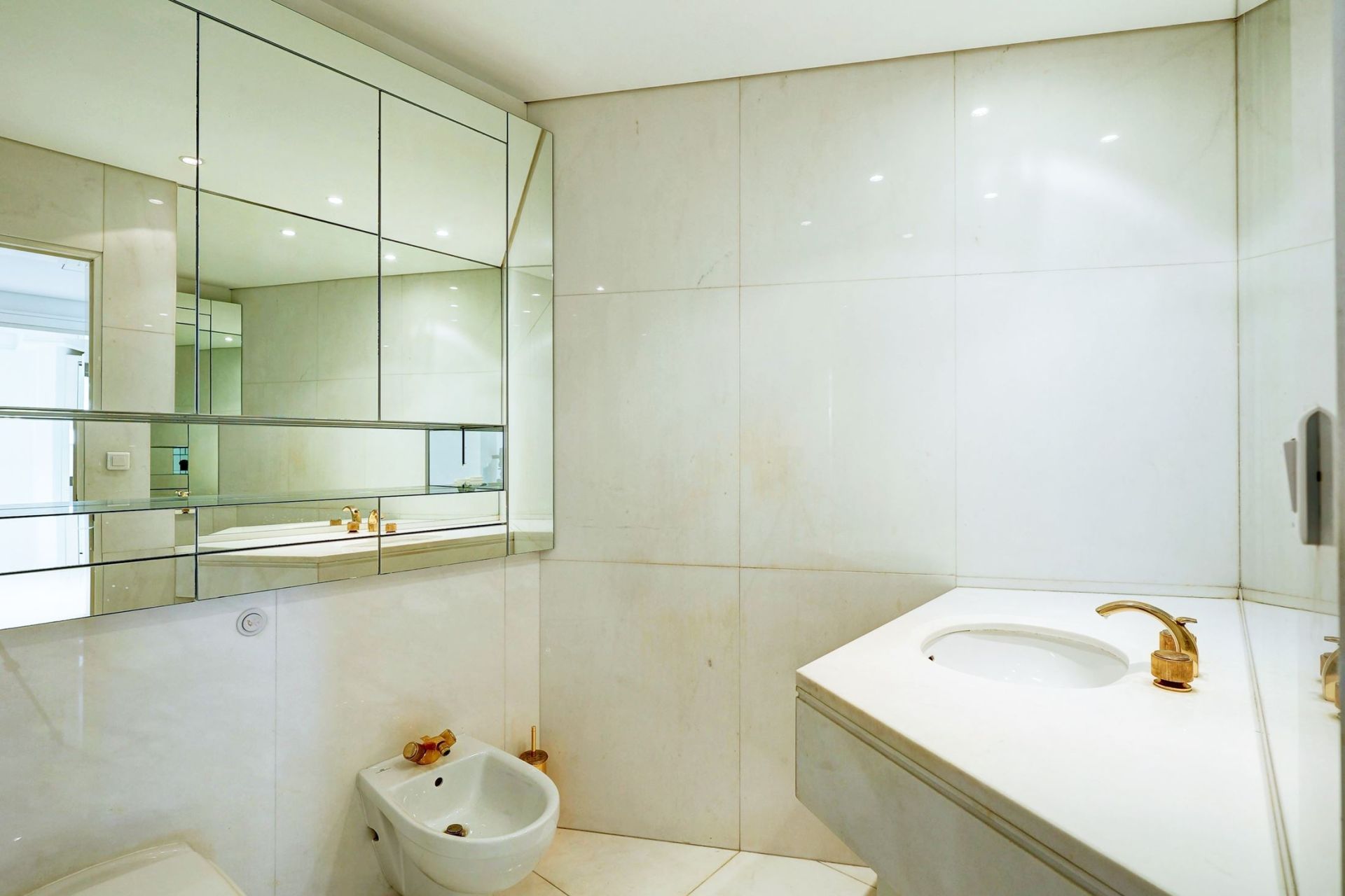 appartamento 5 Camere in vendita su MONACO (98000)