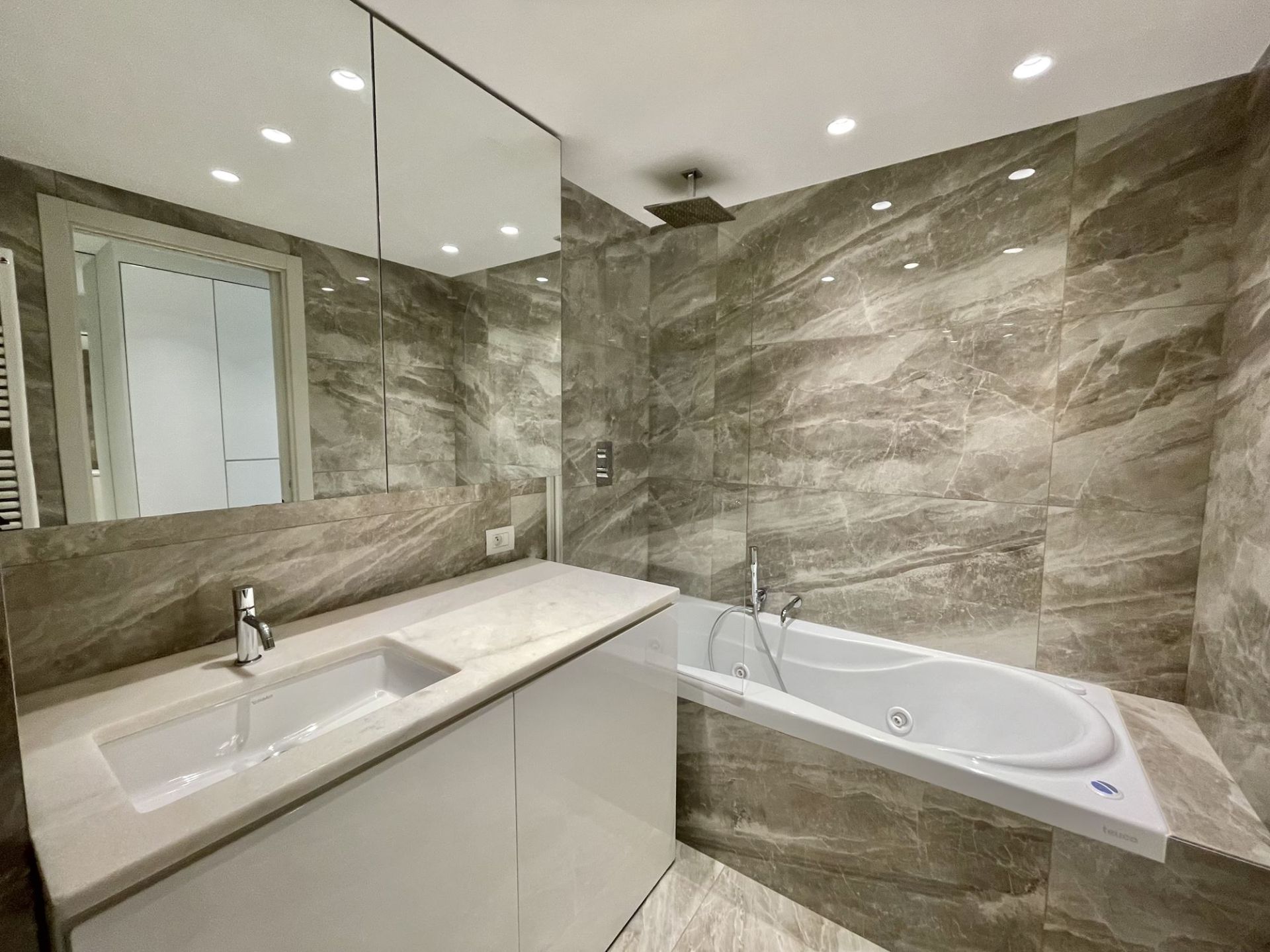 apartment 1 room for sale on MONACO (98000)