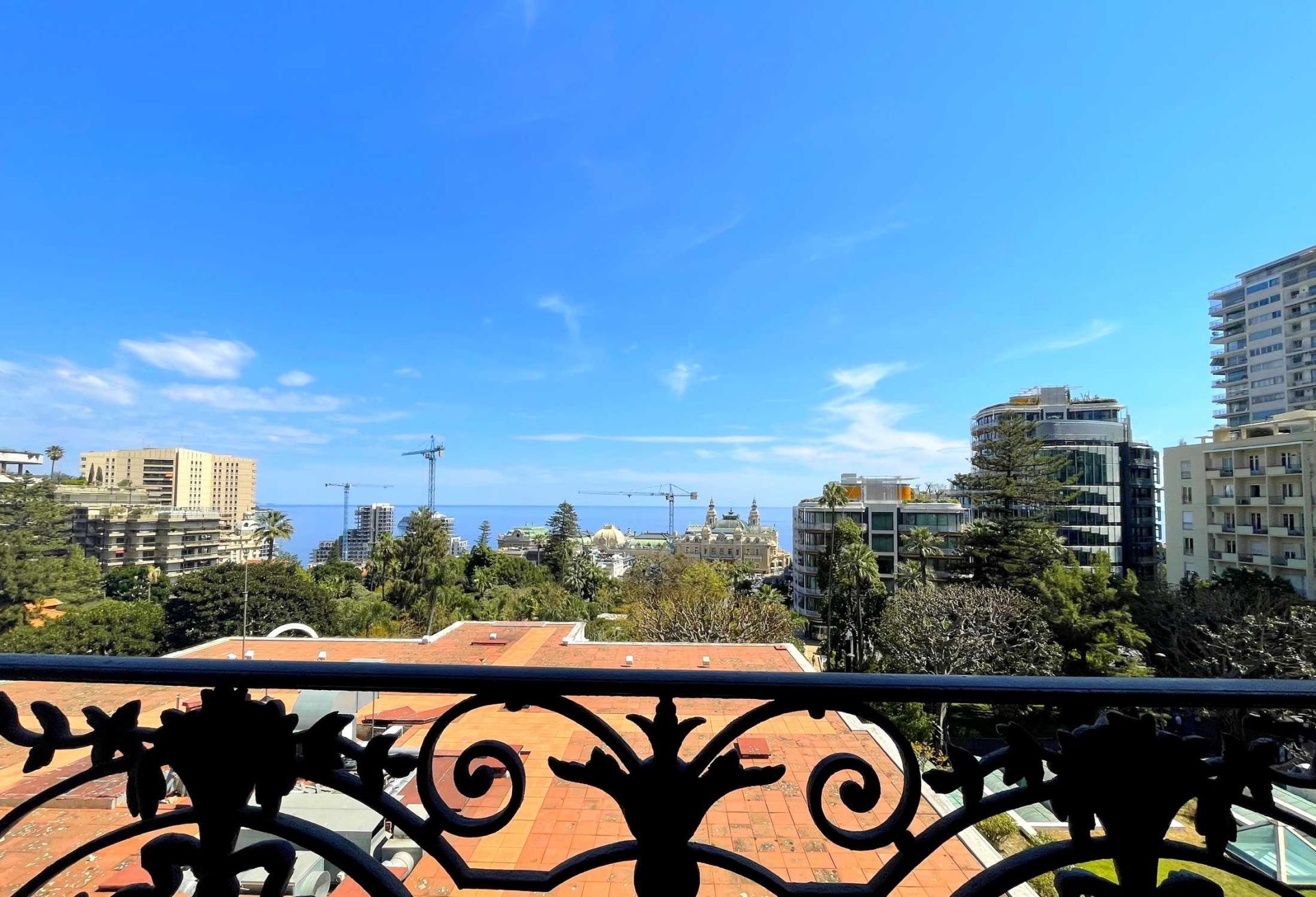 apartment 4 Rooms life annuity on MONACO (98000)