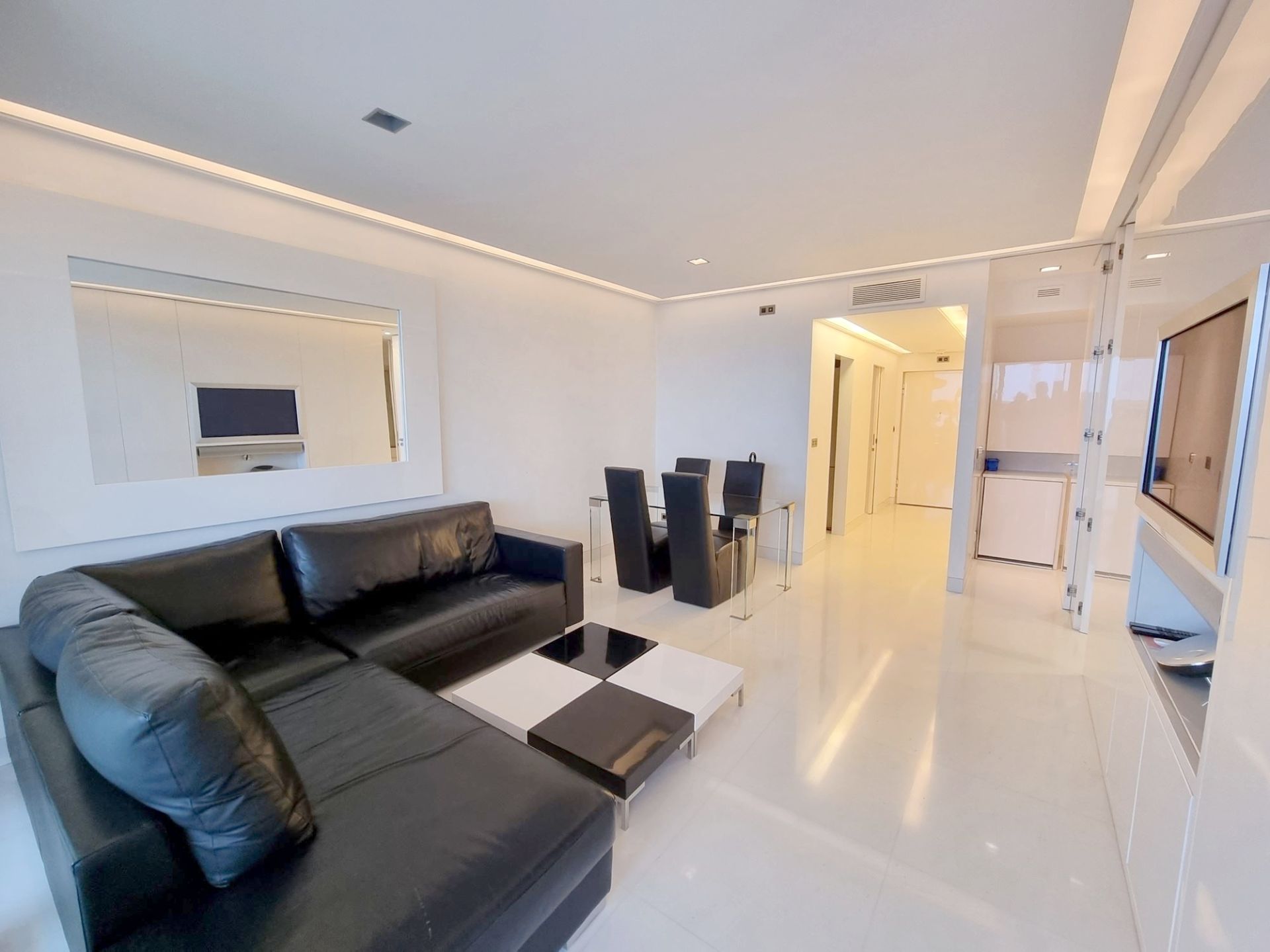 apartment 2 Rooms for sale on MONACO (98000)