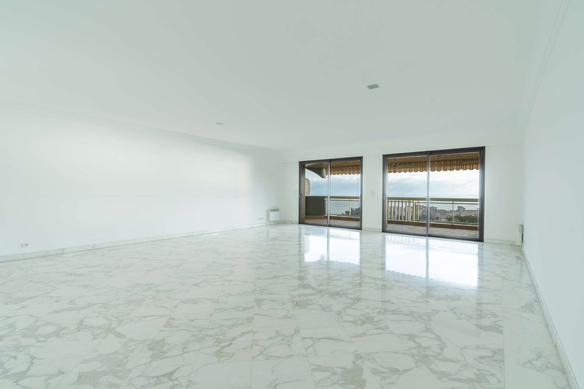 appartamento 4 Camere in vendita su MONACO (98000)