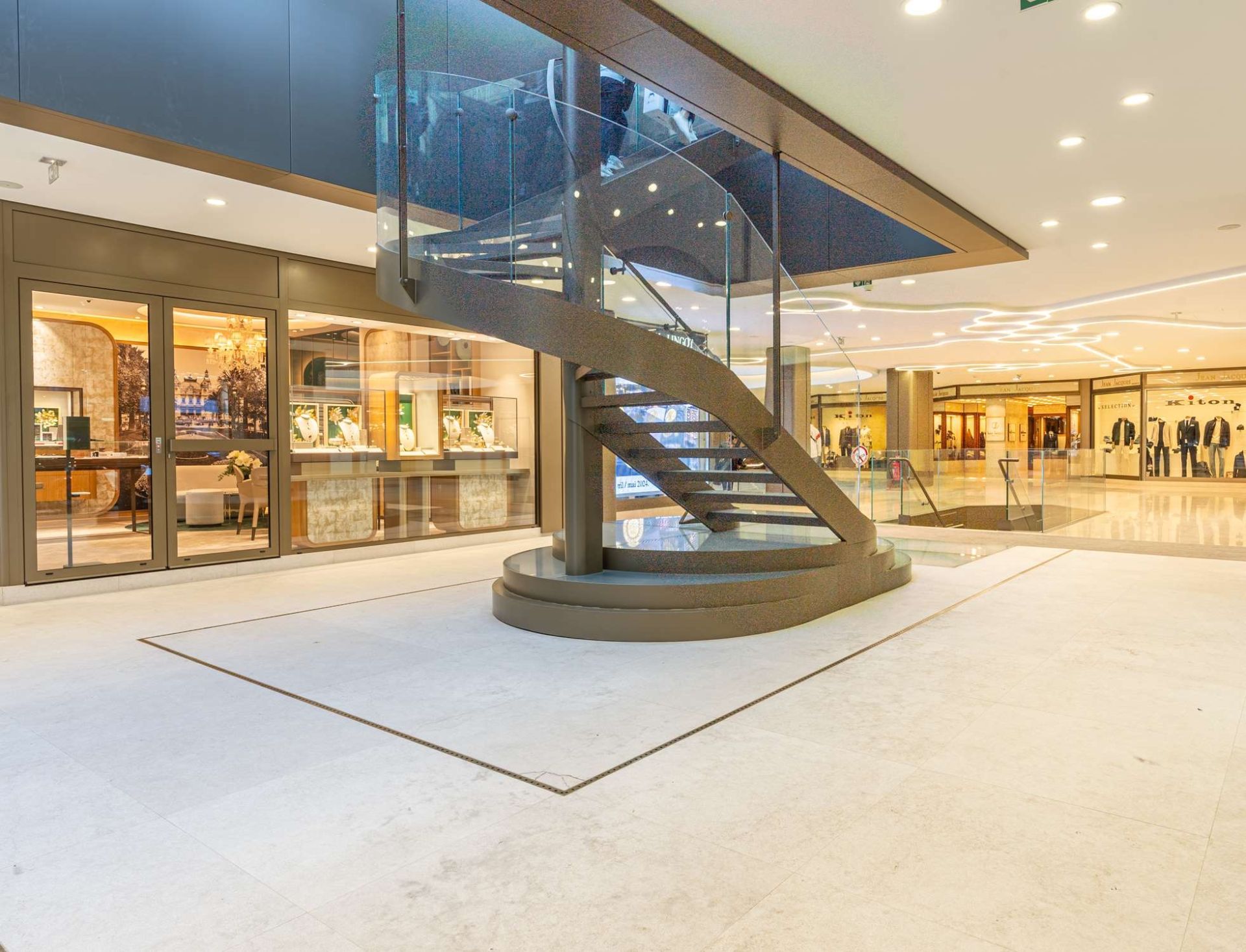 commercial local for sale on MONACO (98000)