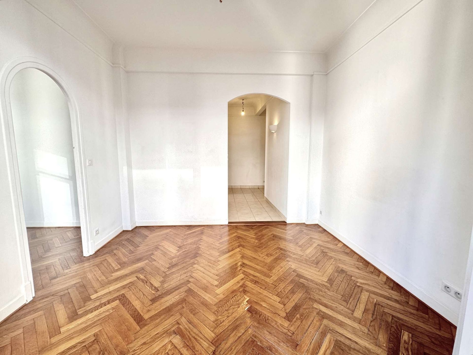 apartment 2 Rooms for sale on MONACO (98000)