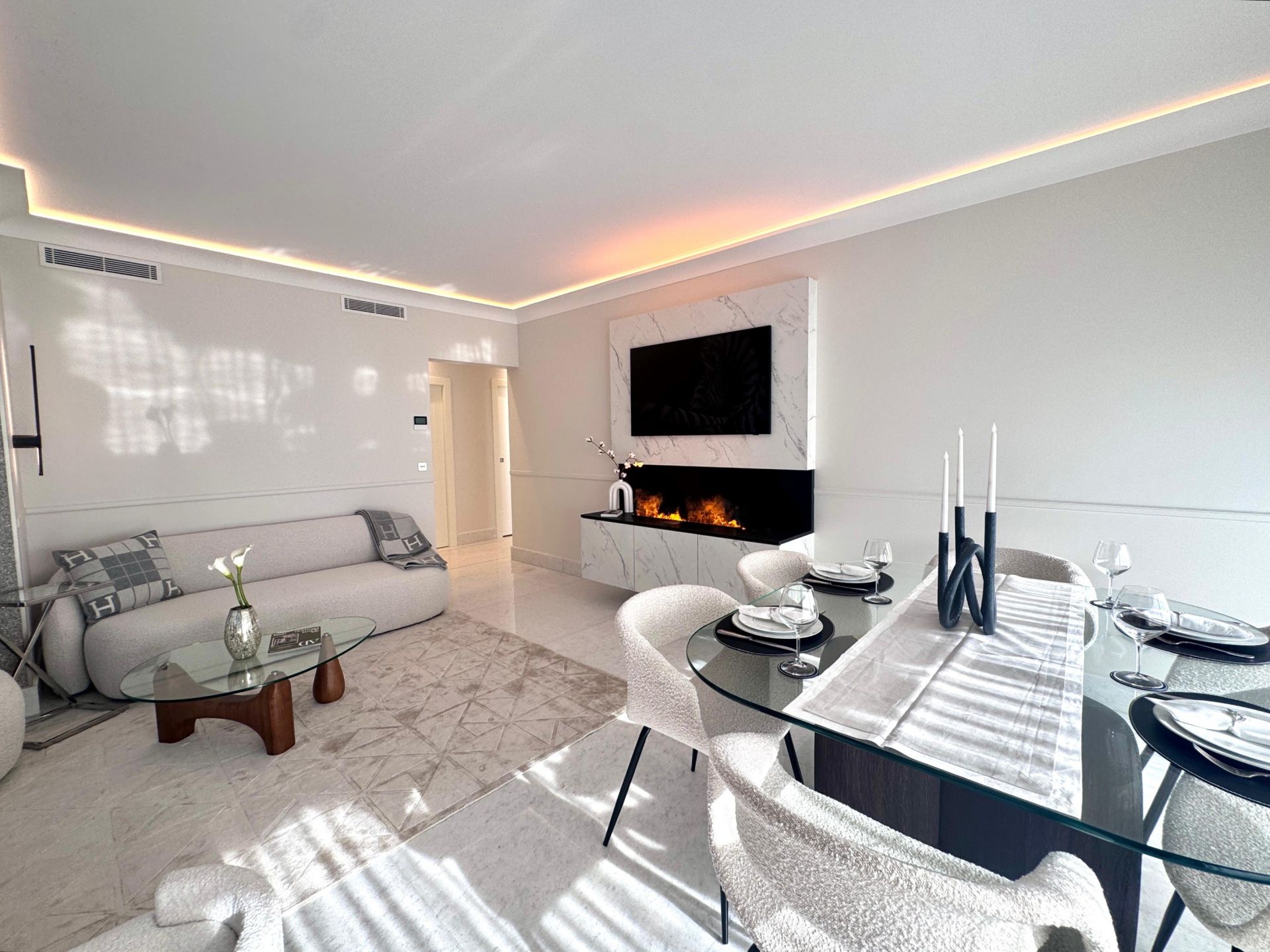 apartment 4 Rooms for sale on MONACO (98000)