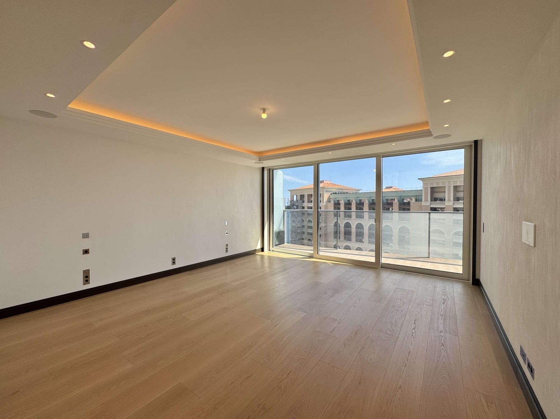 appartamento 6 Camere in vendita su MONACO (98000)