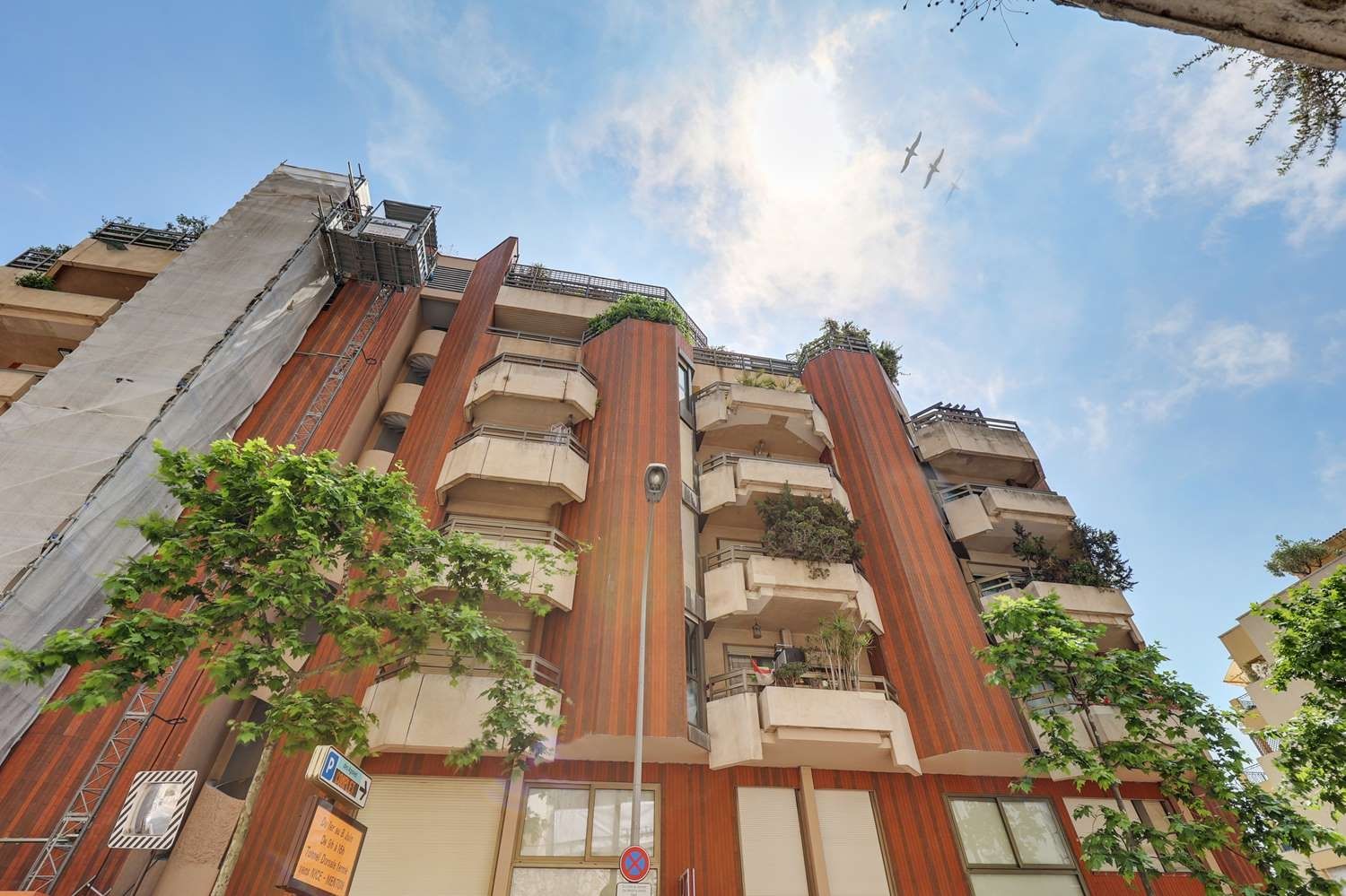 apartment 3 Rooms for sale on MONACO (98000)