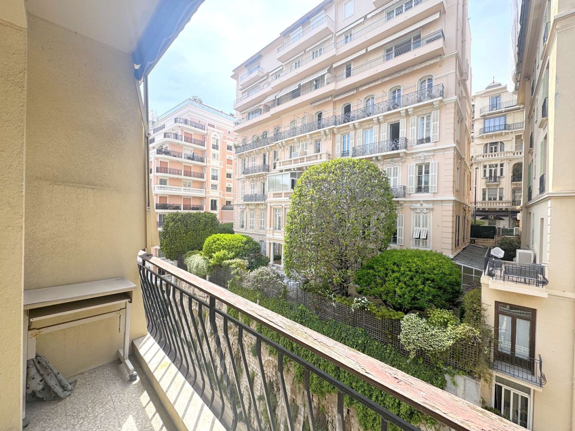appartement 2 Pièces en vente sur MONACO (98000)