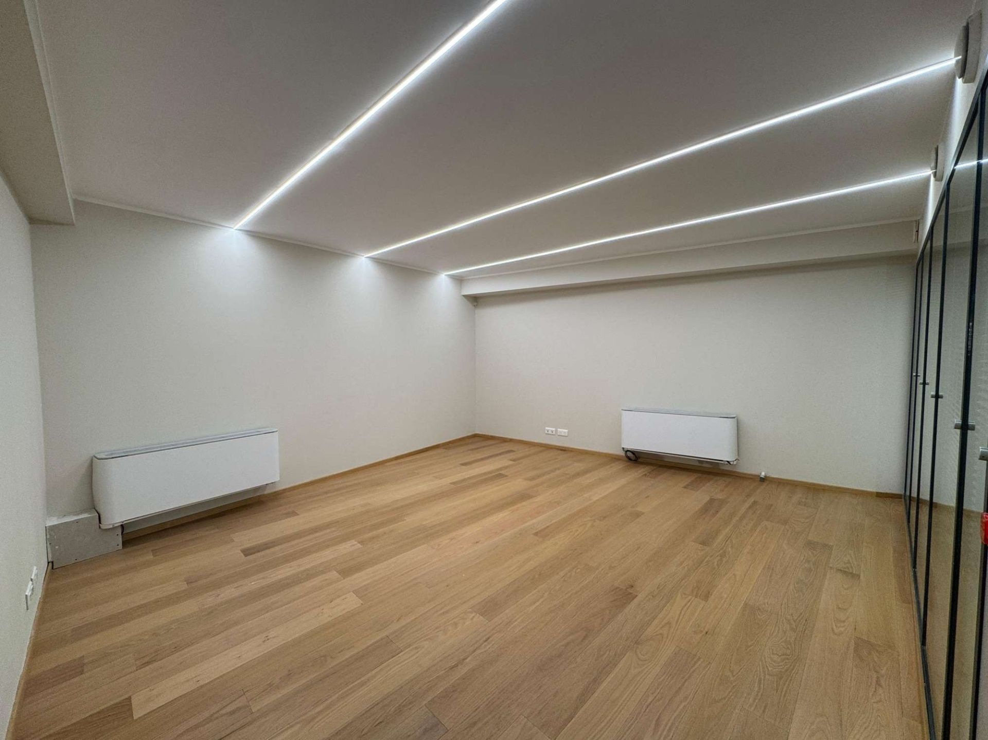 business premises for sale on MONACO (98000)