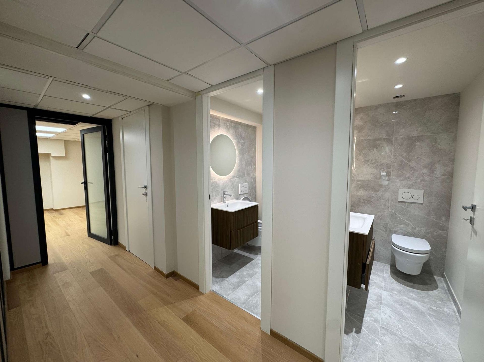 business premises for sale on MONACO (98000)