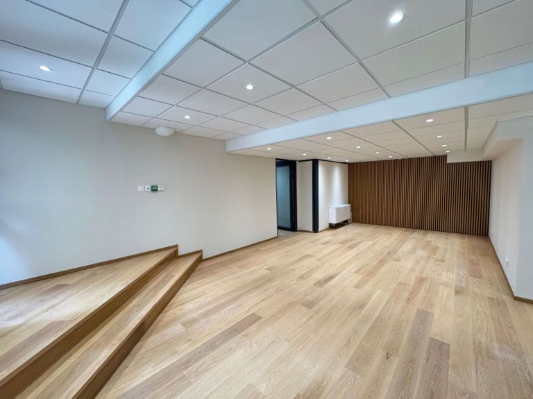 business premises for sale on MONACO (98000)