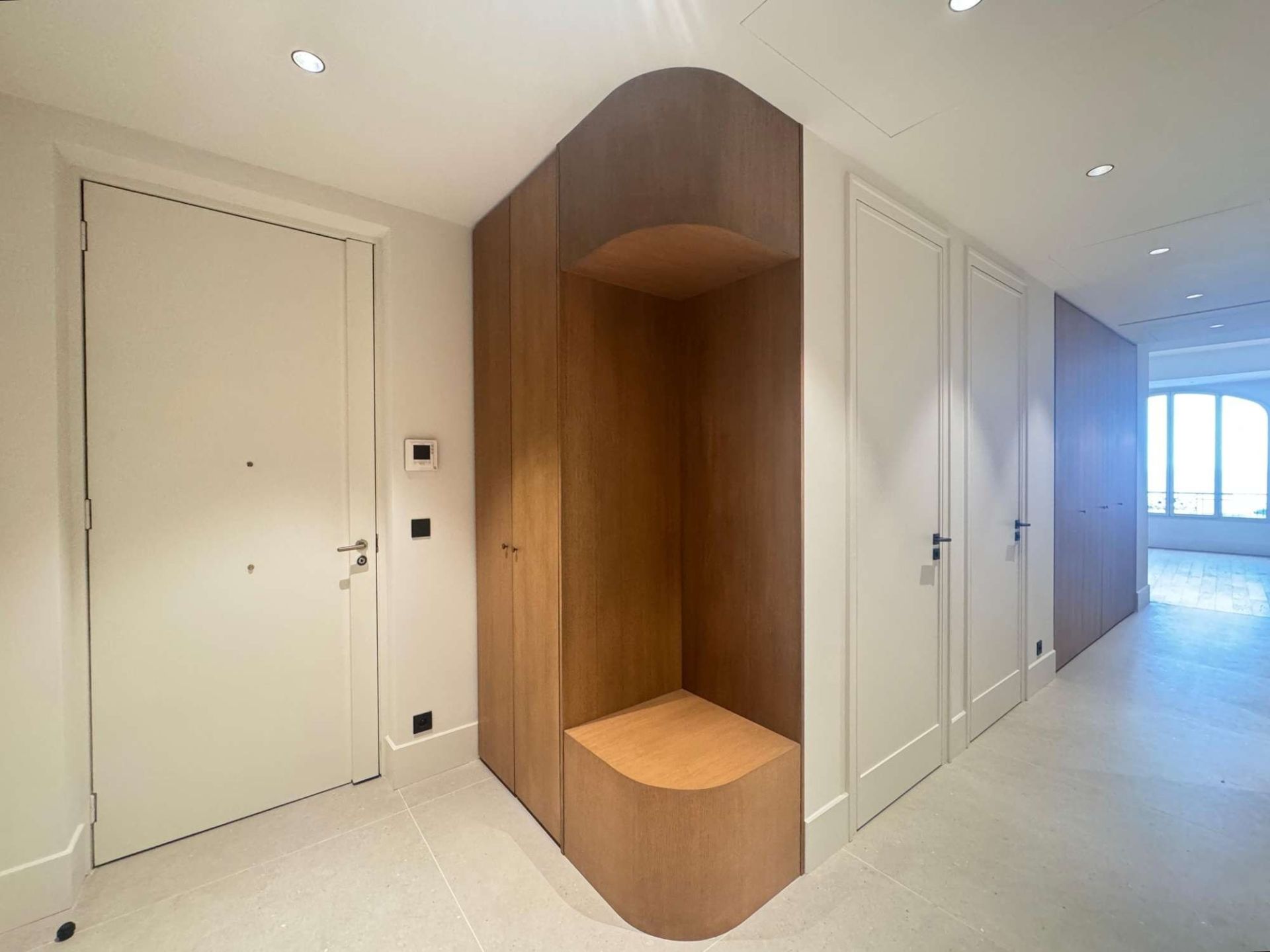 apartment 4 Rooms for sale on MONACO (98000)