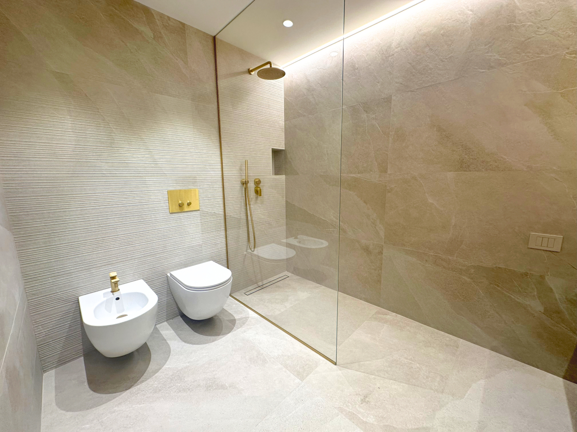 appartamento 3 Camere in vendita su MONACO (98000)