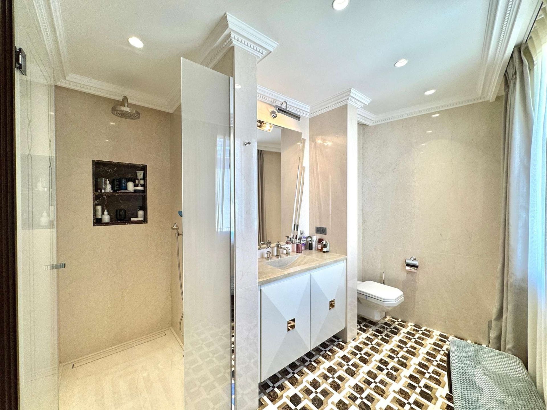 appartement 5 Pièces en vente sur MONACO (98000)