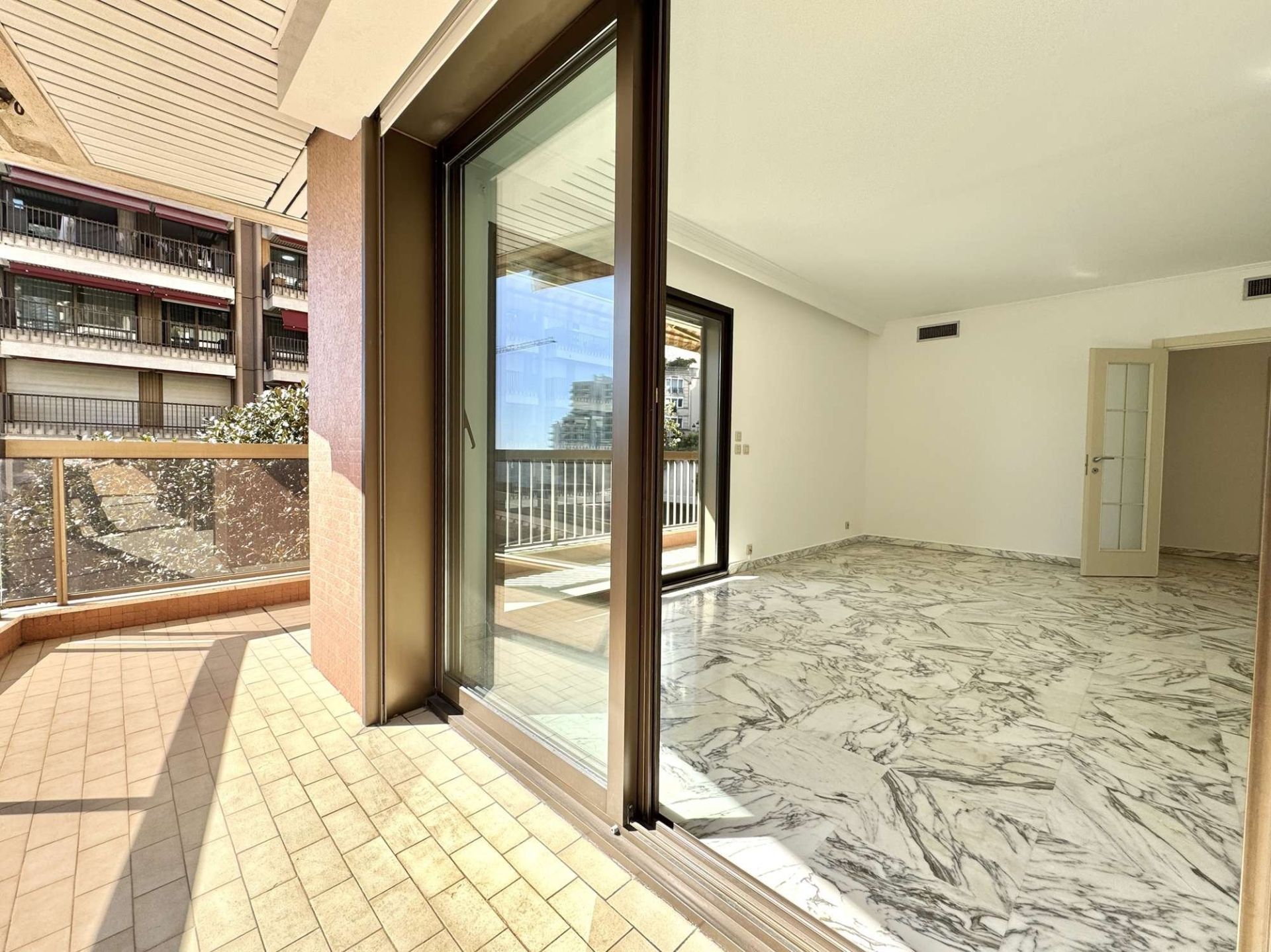 appartement 4 Pièces en location sur MONACO (98000)