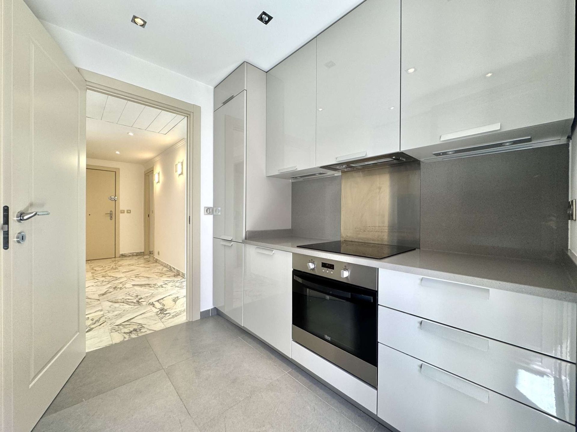 appartement 4 Pièces en location sur MONACO (98000)