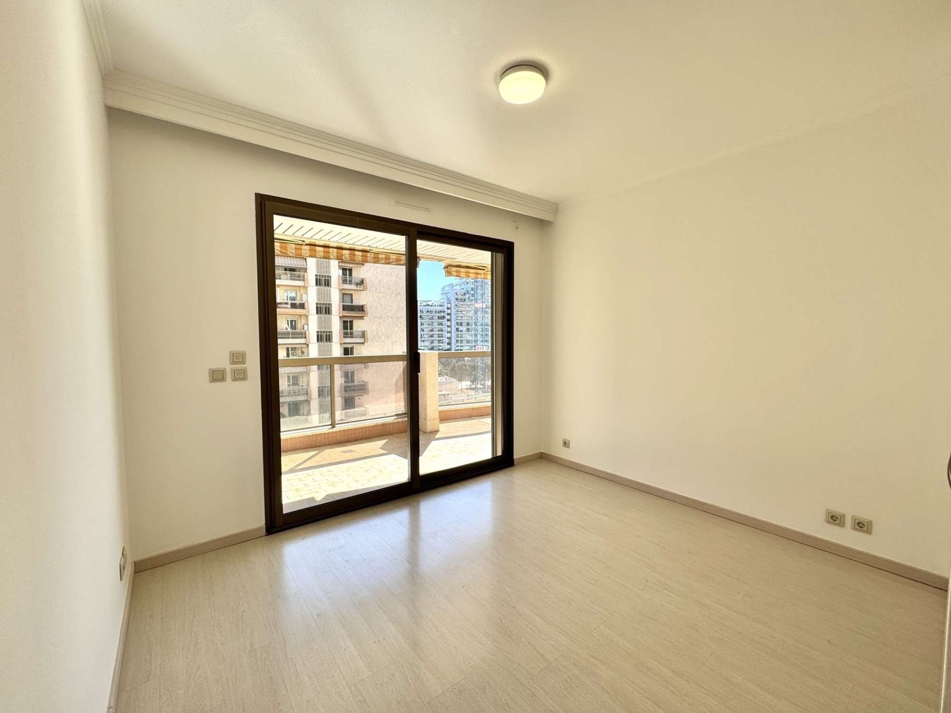 appartement 4 Pièces en location sur MONACO (98000)