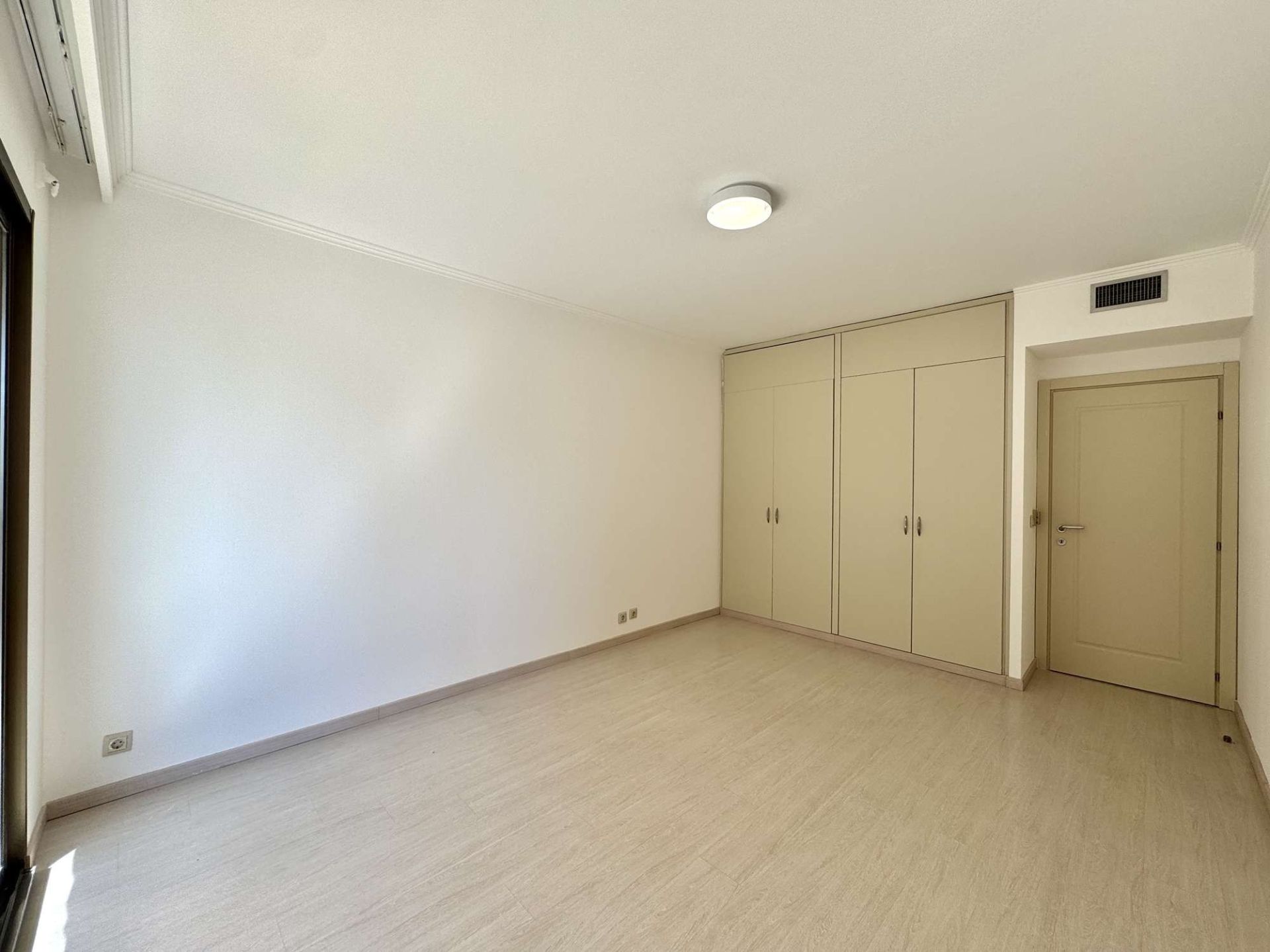 appartement 4 Pièces en location sur MONACO (98000)