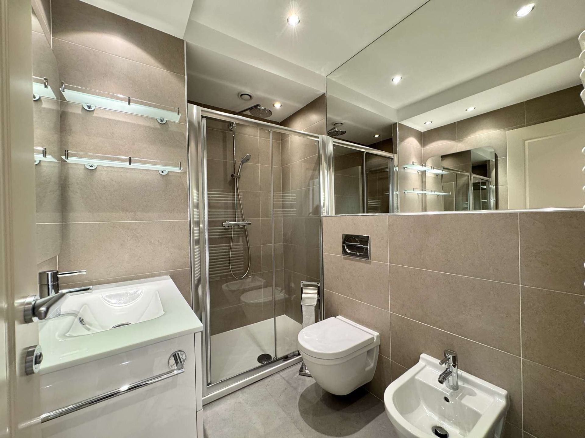 appartement 4 Pièces en location sur MONACO (98000)