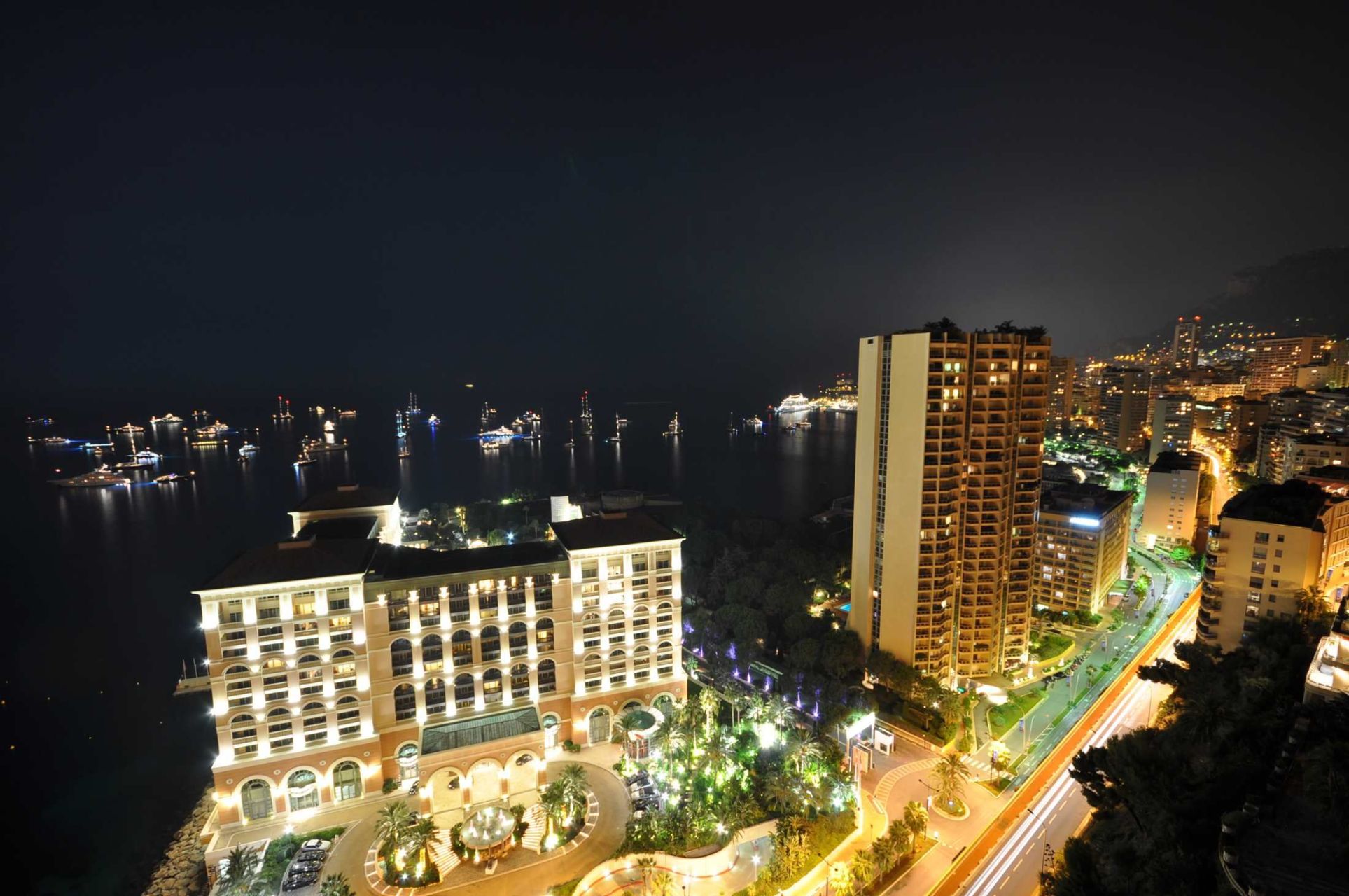 apartment 4 Rooms for rent on MONACO (98000)