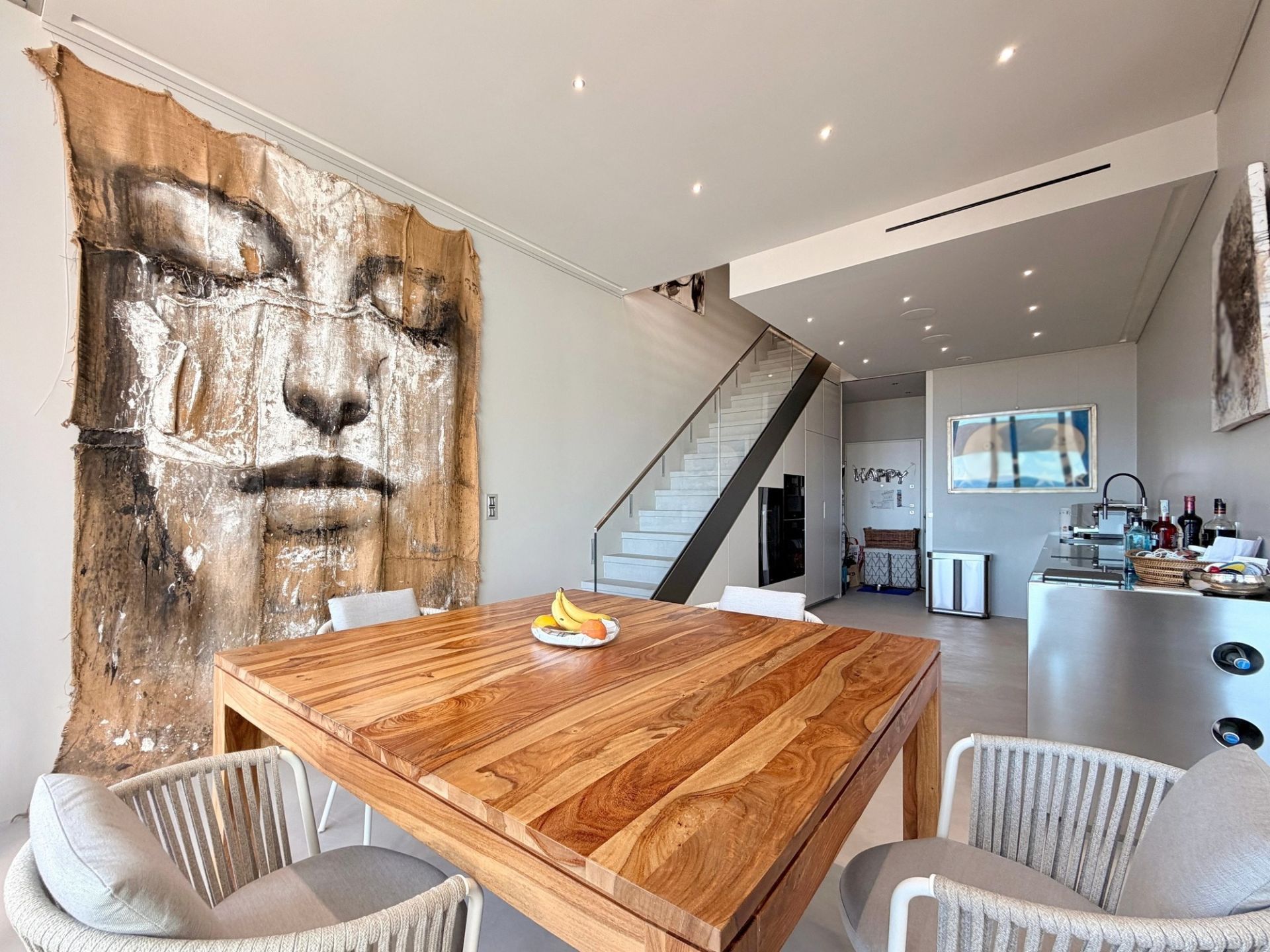 duplex 4 Rooms for sale on MONACO (98000)