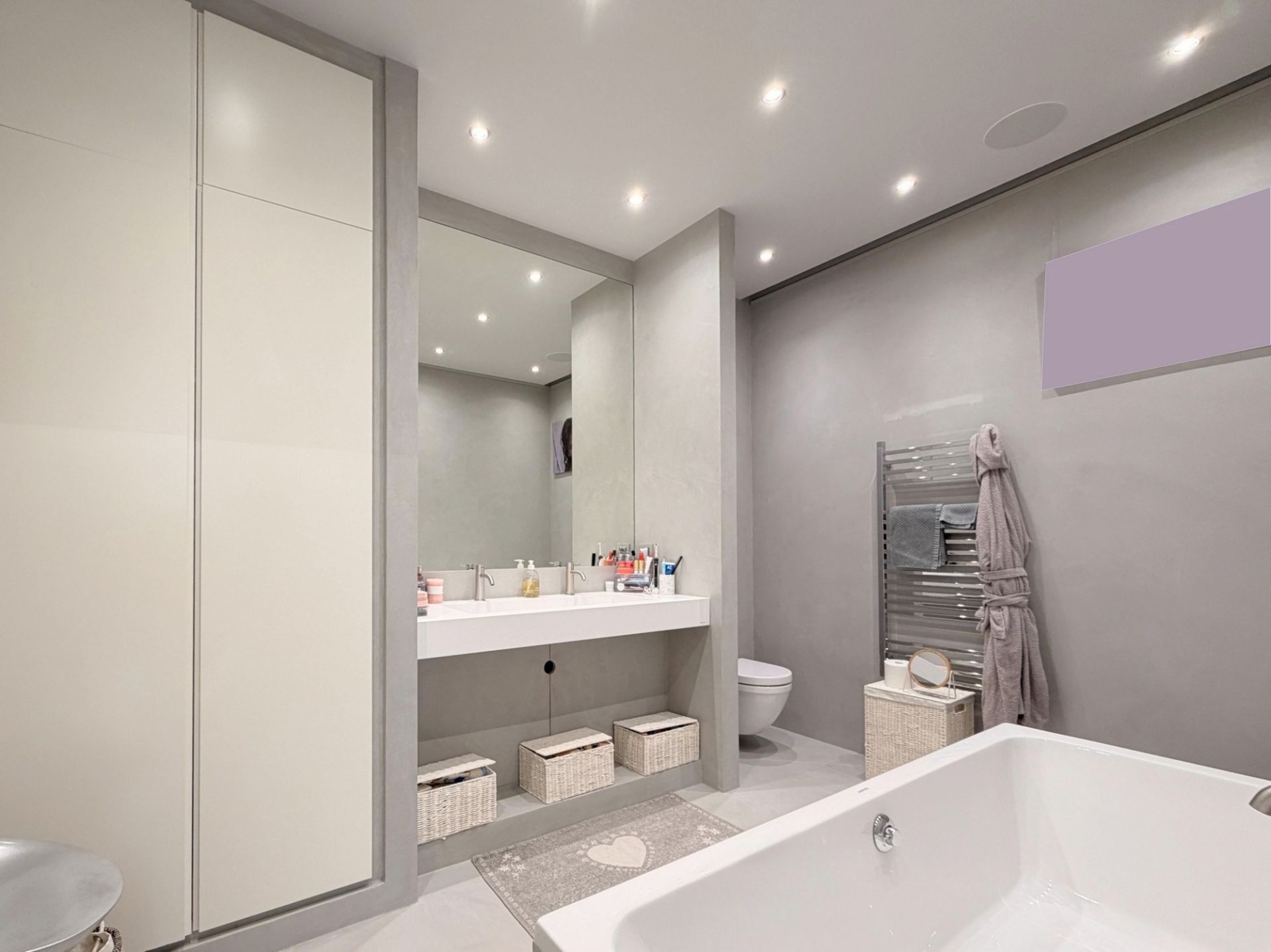 duplex 4 Rooms for sale on MONACO (98000)