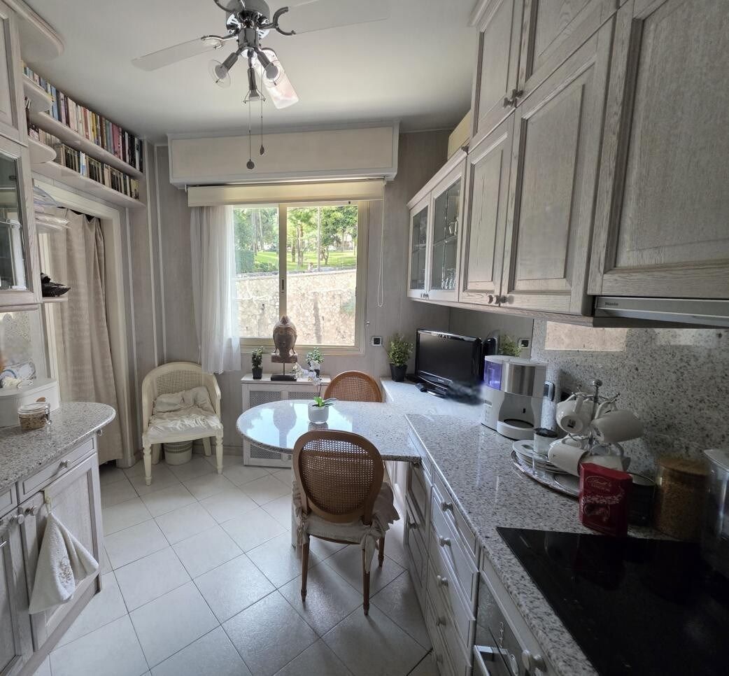 apartment 2 Rooms for sale on MONACO (98000)