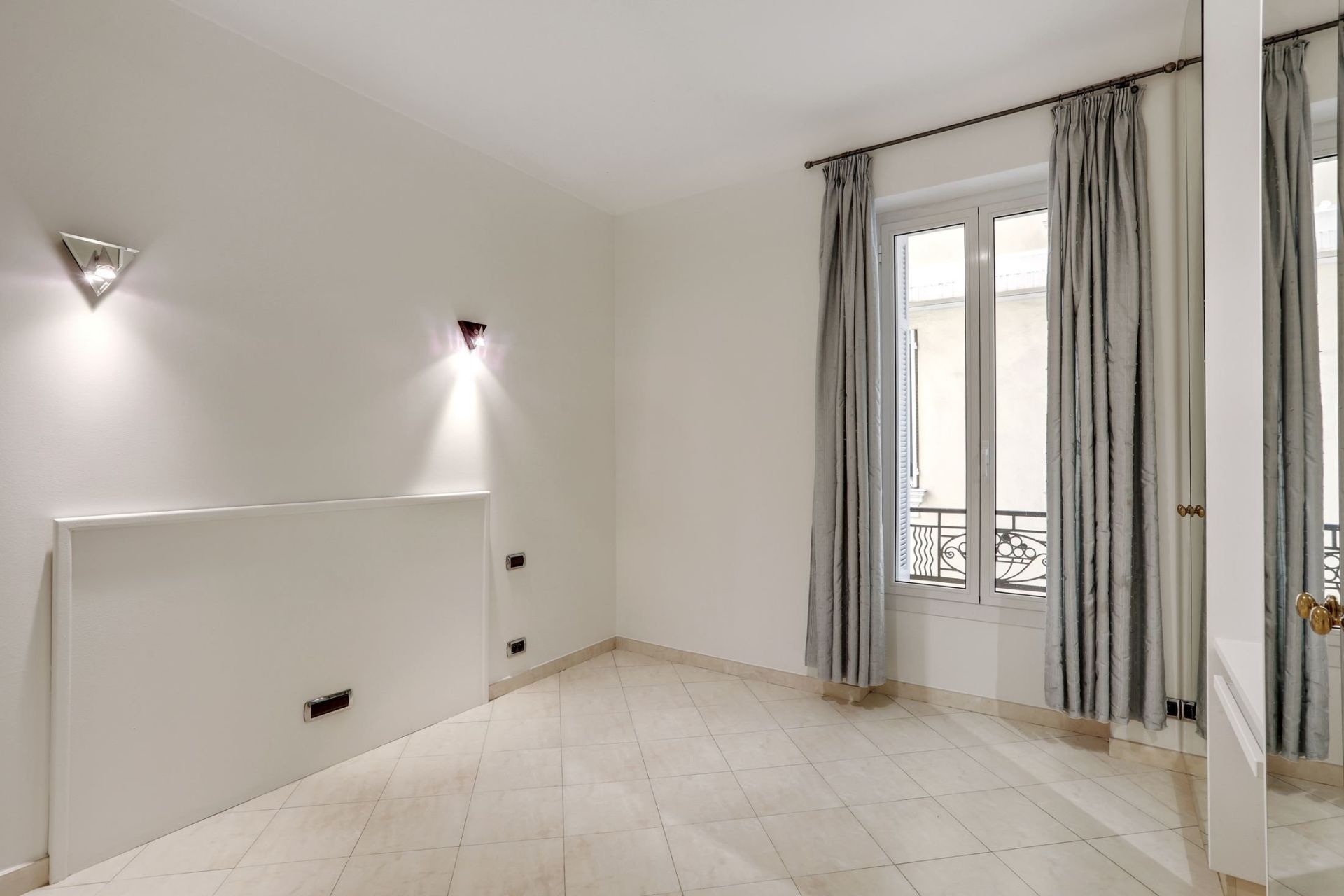 appartement 5 Pièces en location sur MONACO (98000)