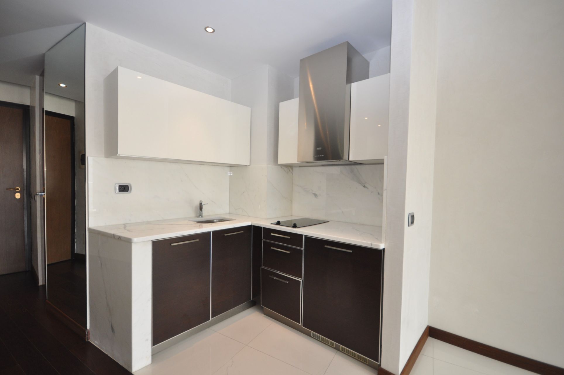 apartment 1 room for rent on MONACO (98000)