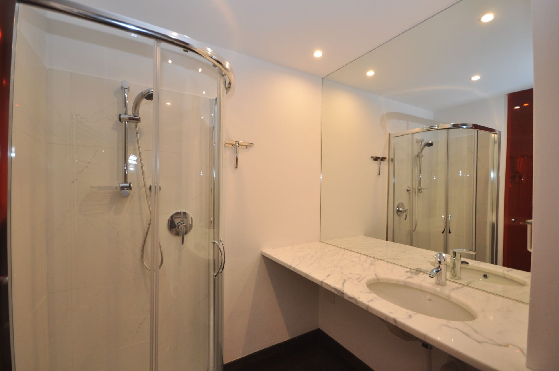 apartment 1 room for rent on MONACO (98000)