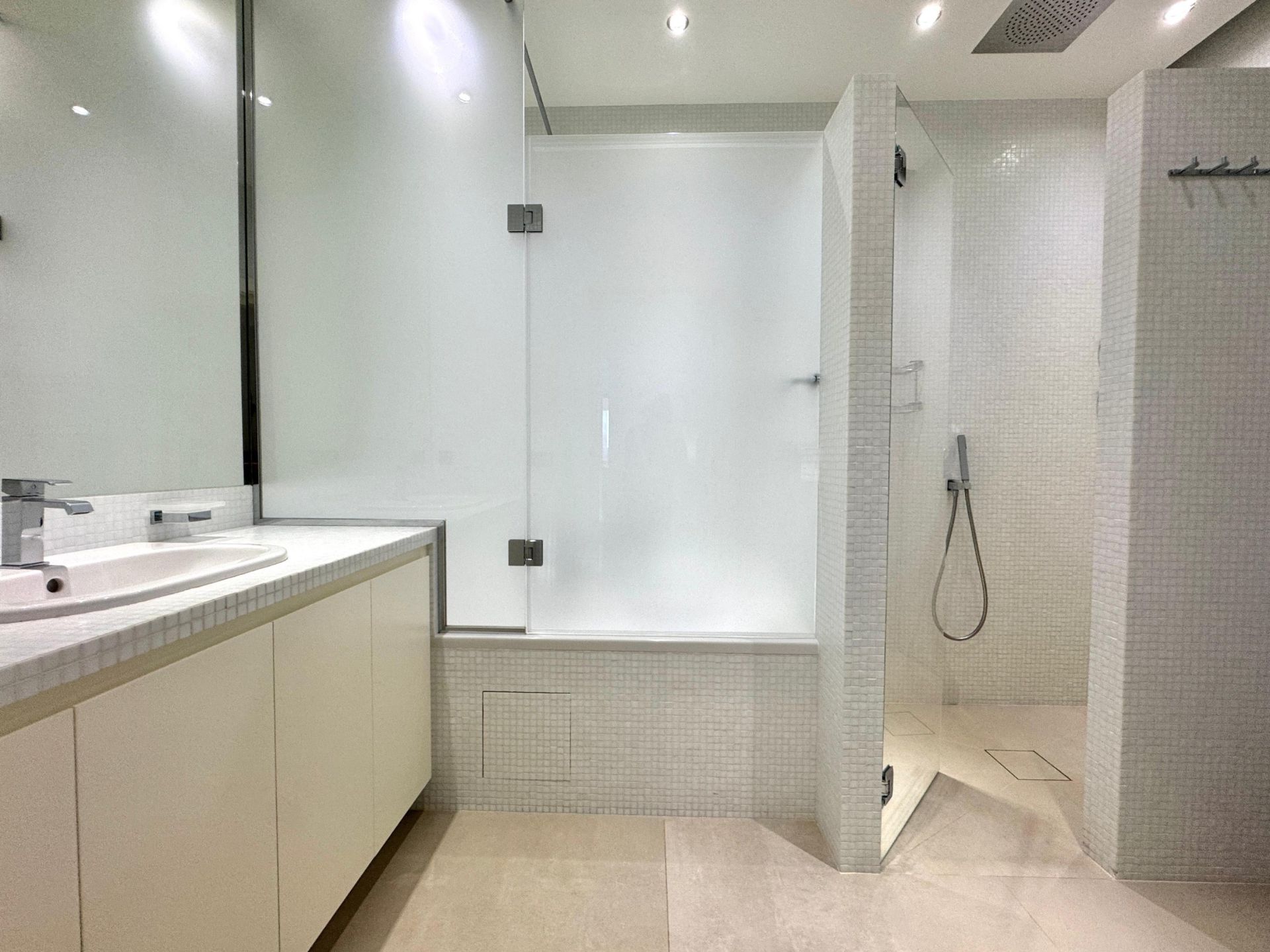 apartment 2 Rooms for rent on MONACO (98000)