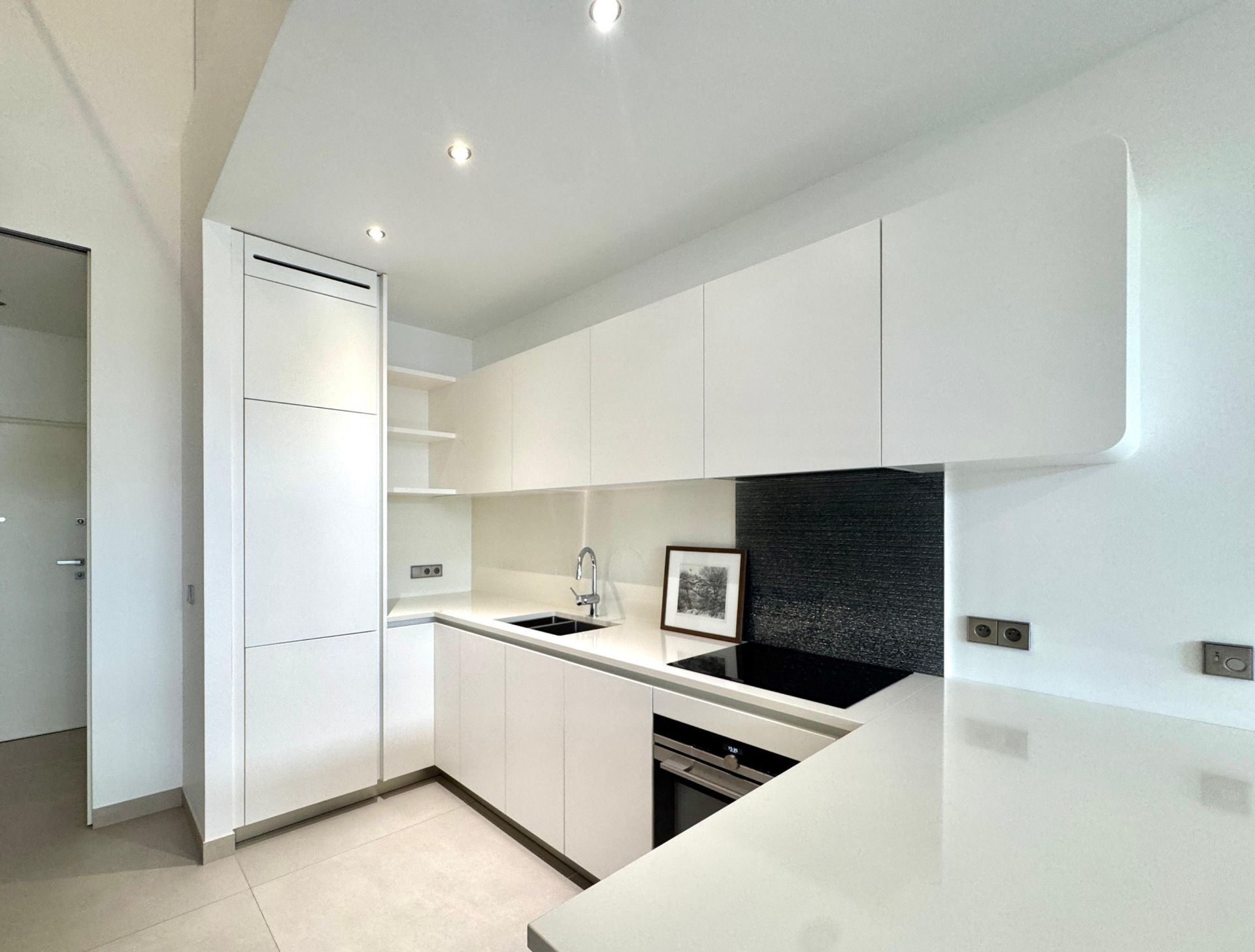 apartment 2 Rooms for rent on MONACO (98000)