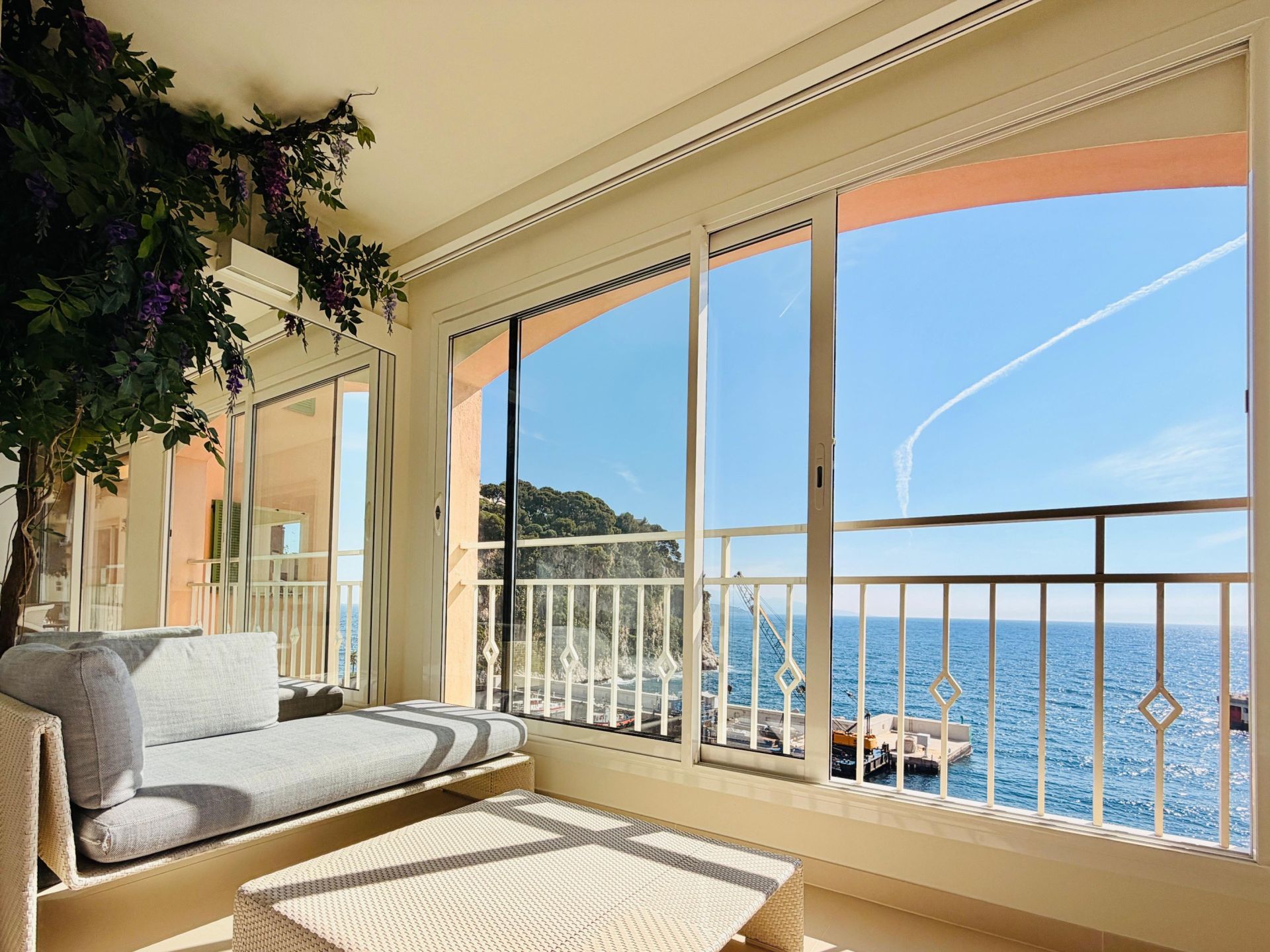 apartment 3 Rooms for rent on MONACO (98000)