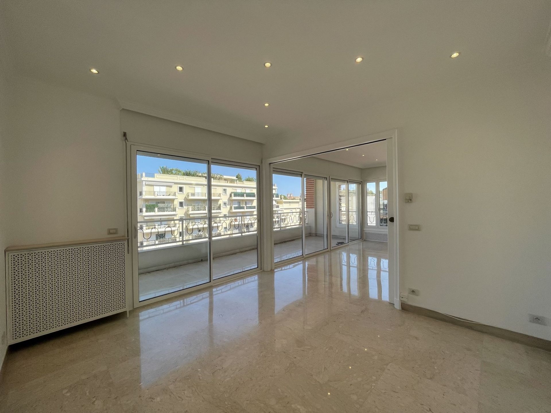 appartamento 5 Camere in affitto su MONACO (98000)