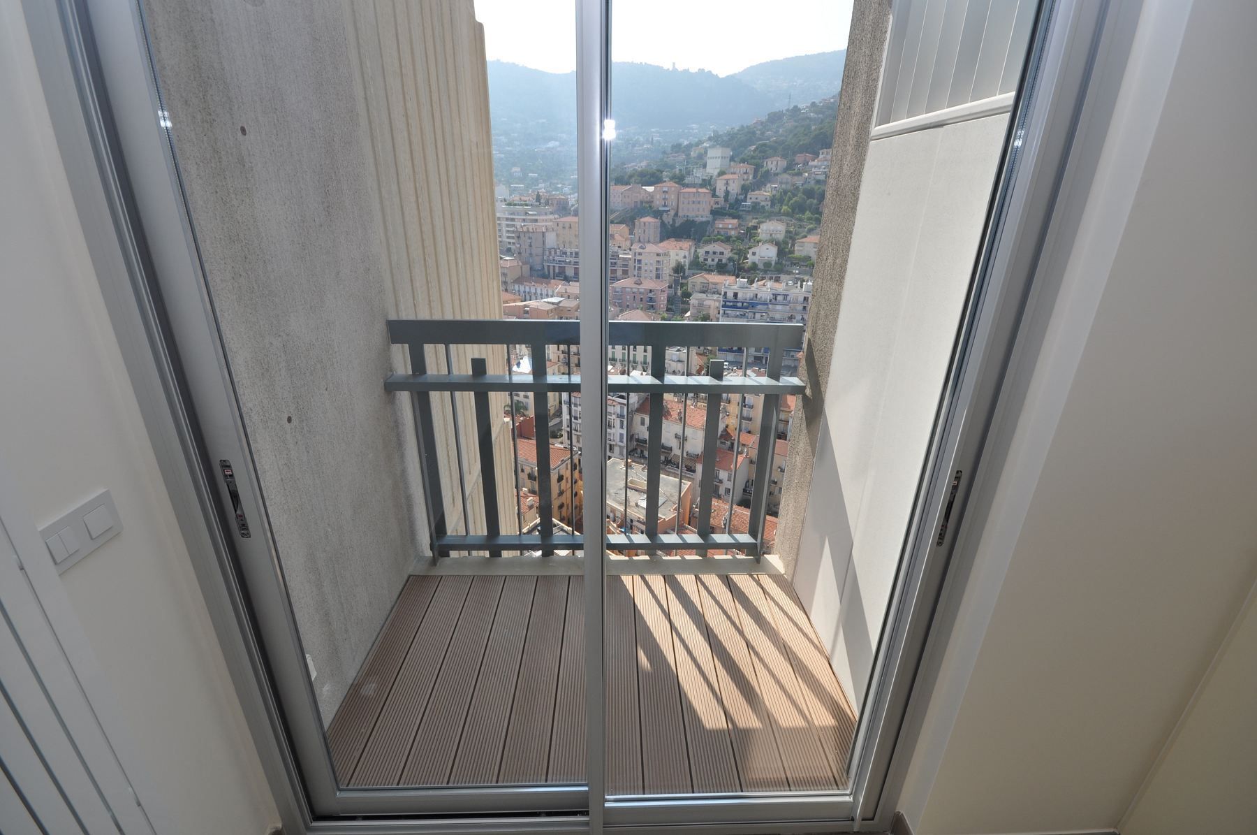 apartment 2 Rooms for rent on MONACO (98000)