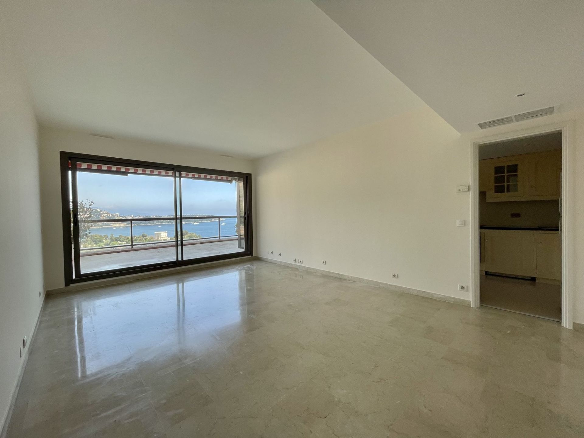 appartamento 2 Camere in affitto su MONACO (98000)