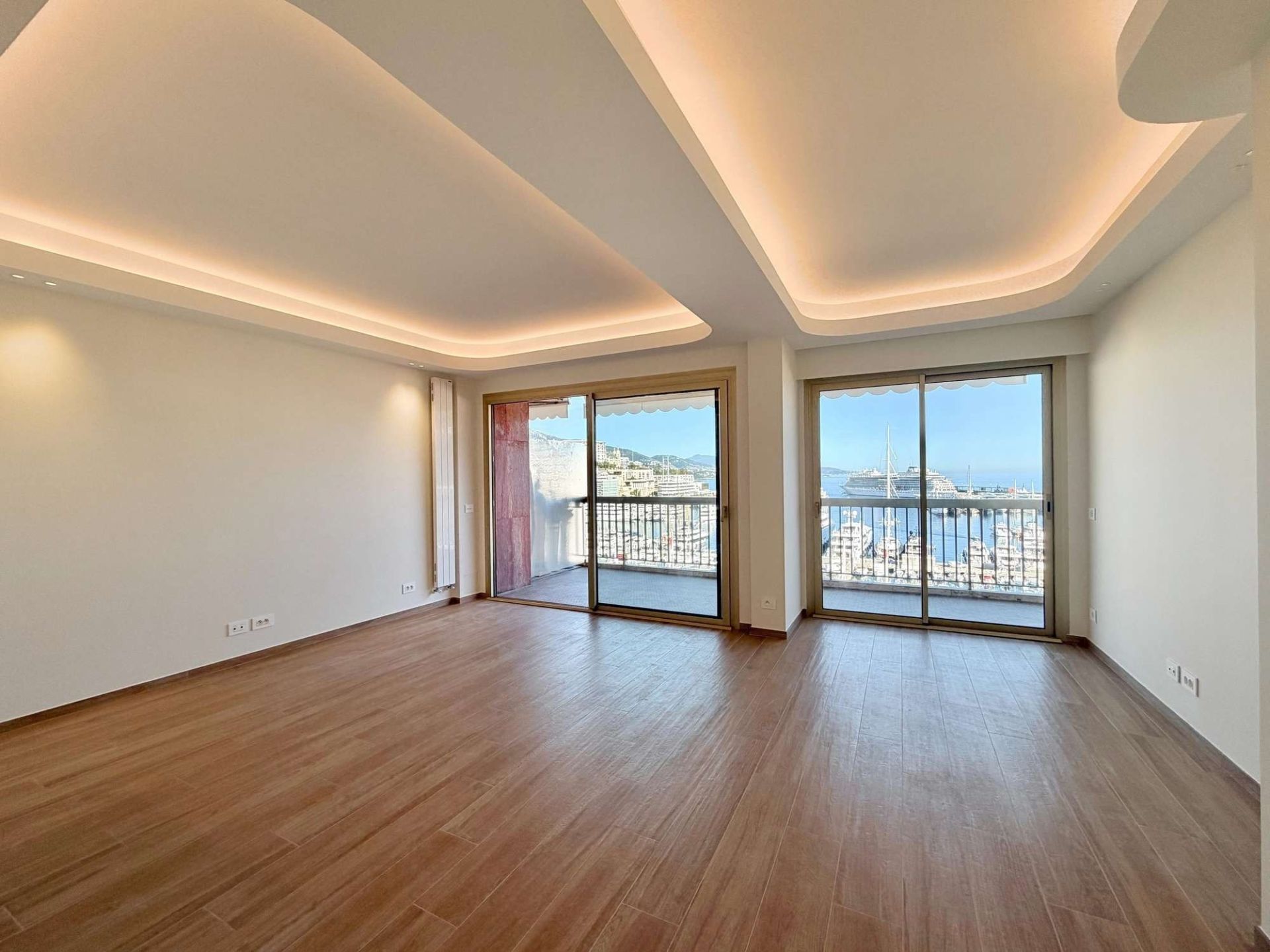 apartment 2 Rooms for rent on MONACO (98000)