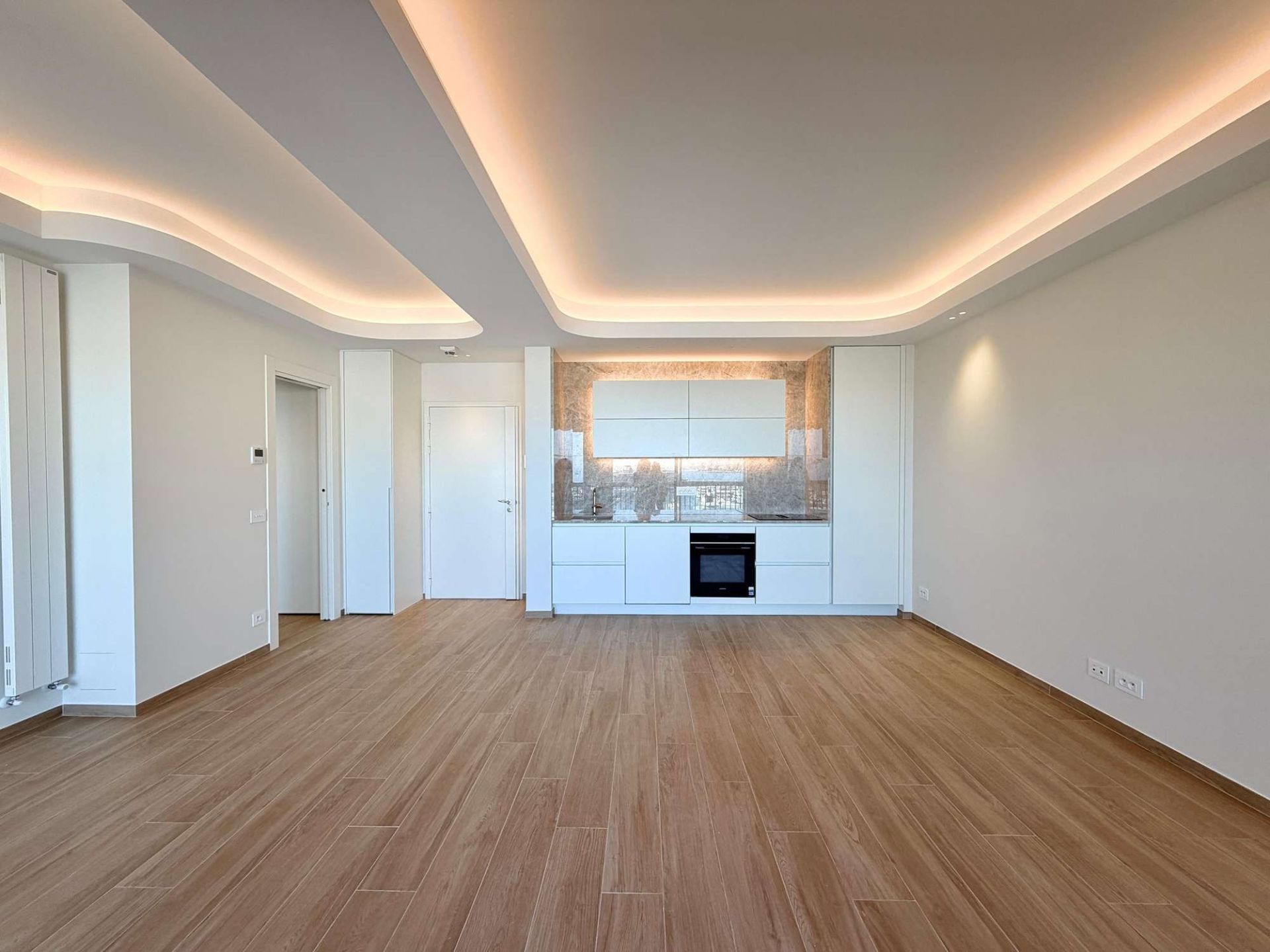 apartment 2 Rooms for rent on MONACO (98000)