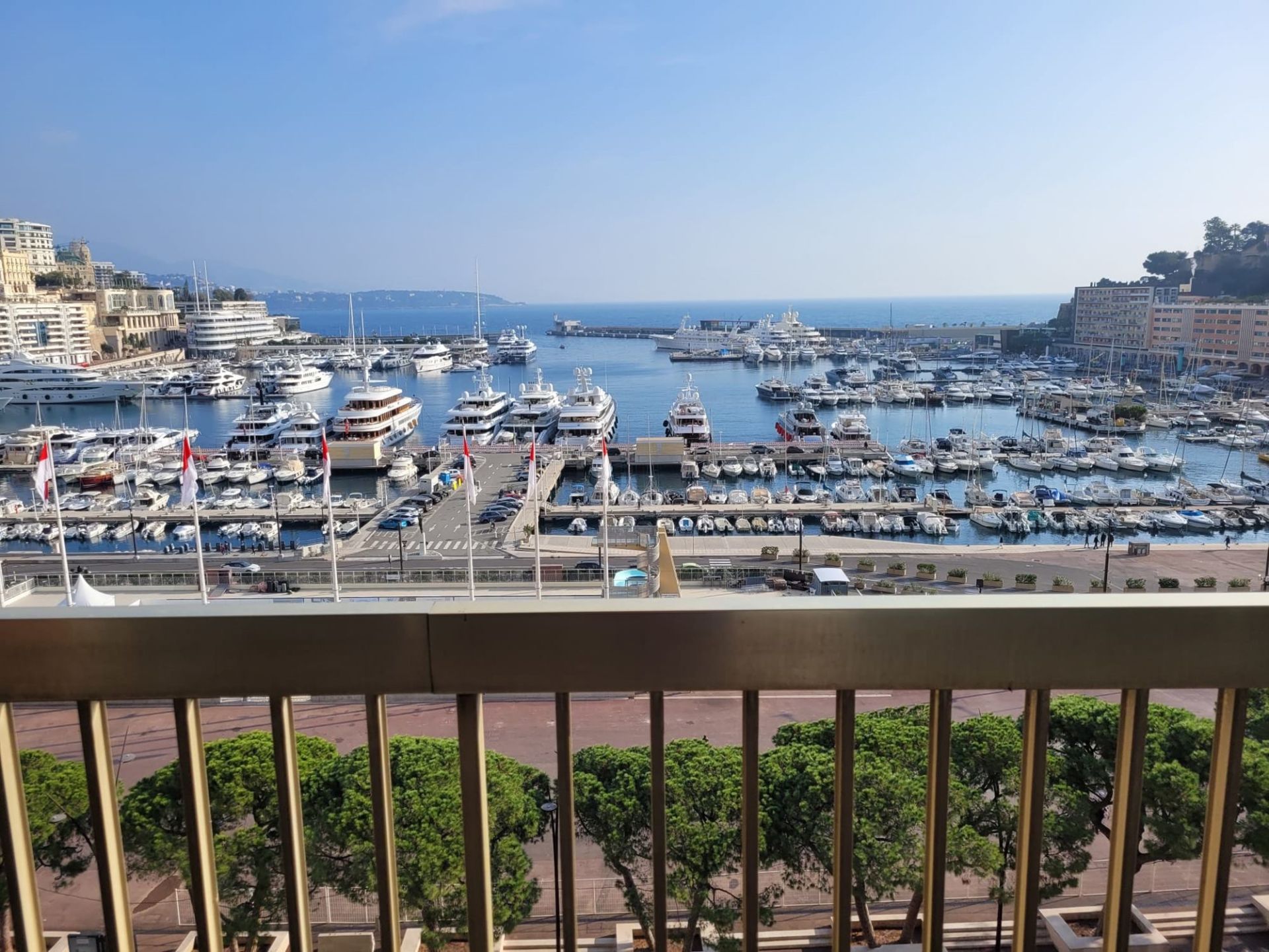 apartment 2 Rooms for rent on MONACO (98000)