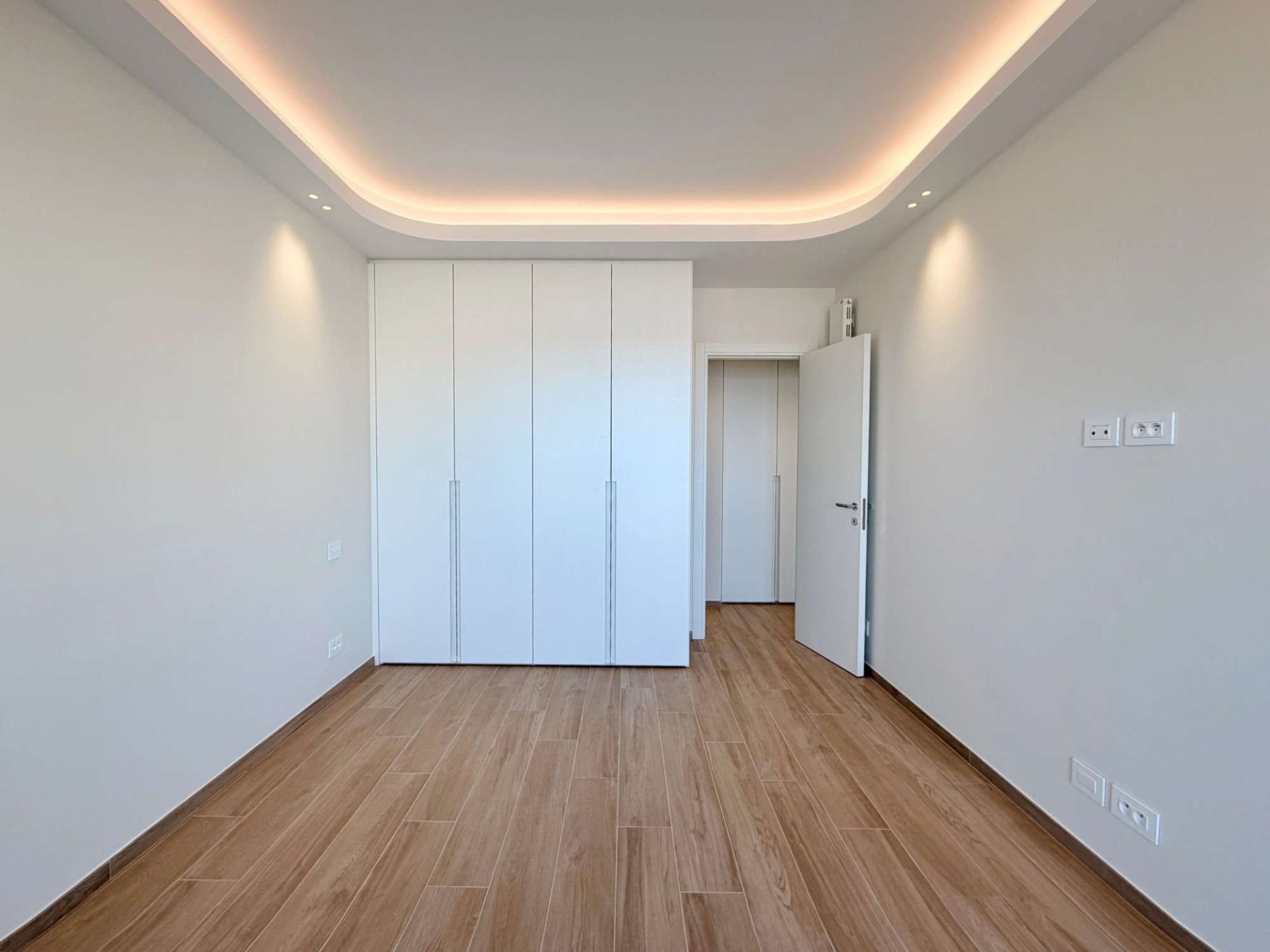 apartment 2 Rooms for rent on MONACO (98000)