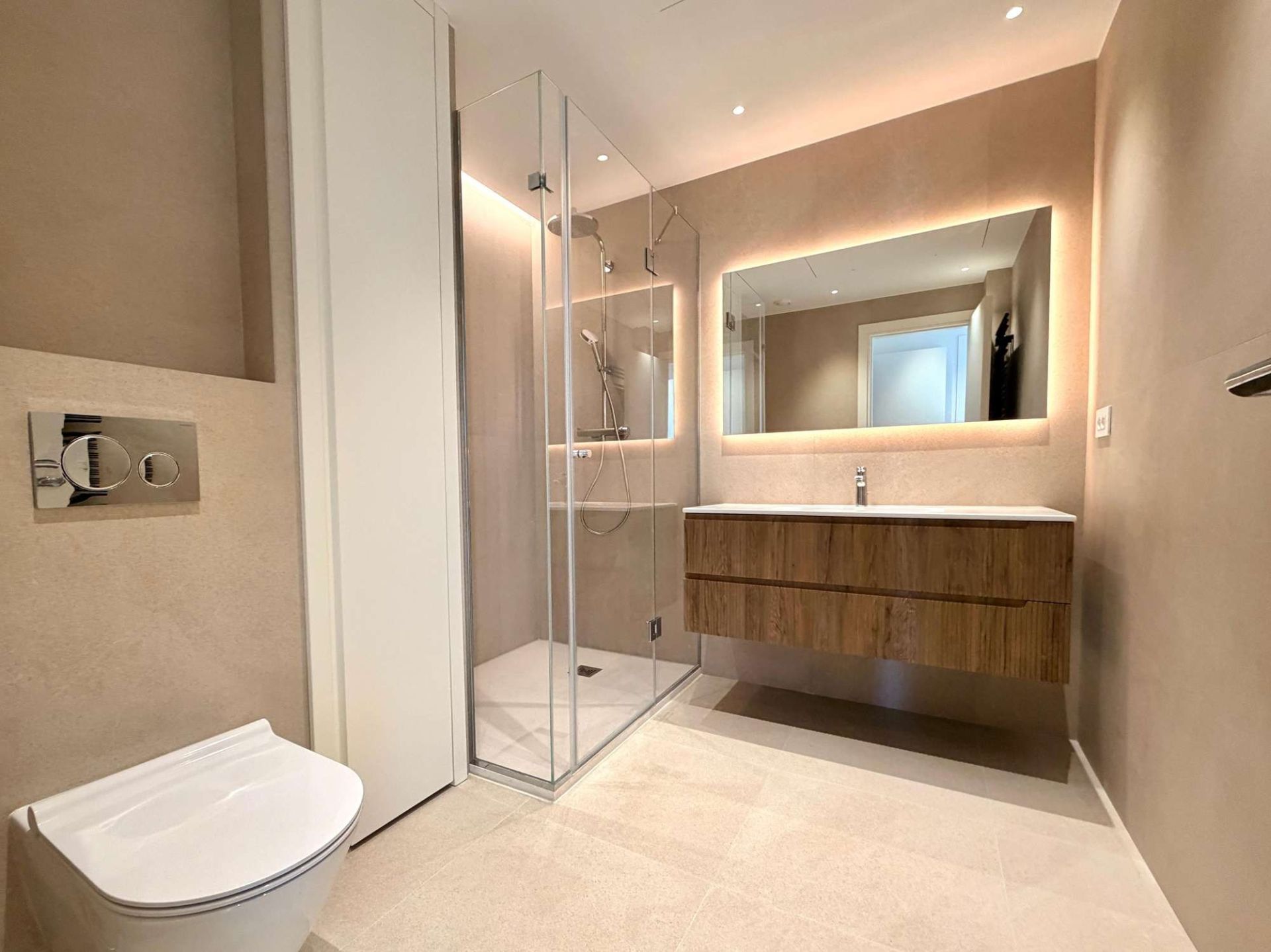 apartment 2 Rooms for rent on MONACO (98000)