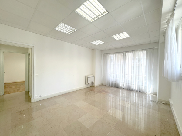 Interior2